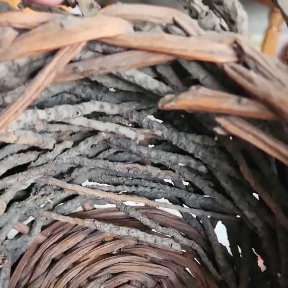 Vintage Handmade Rustic Bird's Nest Twig Decorative Basket With Twisted Handle - Picture 11 of 11